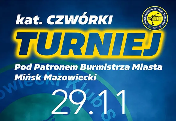 Niebieskie tło z żółtym i białym napisem informującym o turnieju.