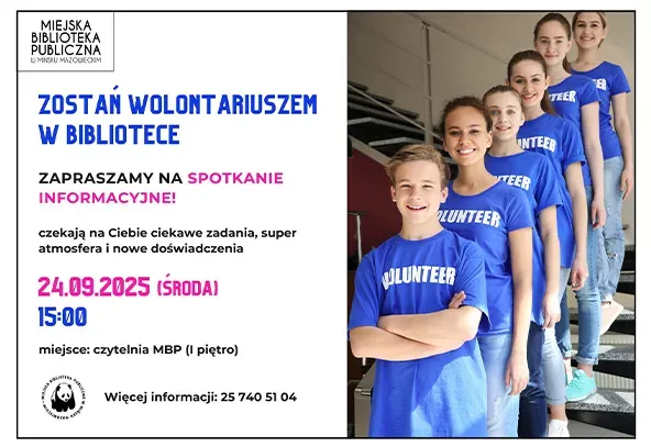 Po prawej grupa sześciu młodych wolontariuszy stojących na schodach w niebieskich koszulkach z napisem „VOLUNTEER”. Po lewej na białym tle informacje